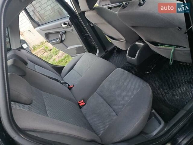 Форд Фокус 2007 у Житомирі на Automoto.ua Чорний Форд Фокус, об'ємом двигуна 1.6 л та пробігом 222 тис. км за 4200 $, фото 9 на Automoto.ua