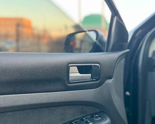 Чорний Форд Фокус, об'ємом двигуна 2 л та пробігом 313 тис. км за 3250 $, фото 8 на Automoto.ua