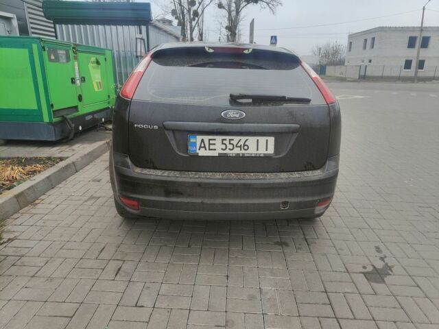 Черный Форд Фокус, объемом двигателя 2 л и пробегом 300 тыс. км за 4300 $, фото 7 на Automoto.ua