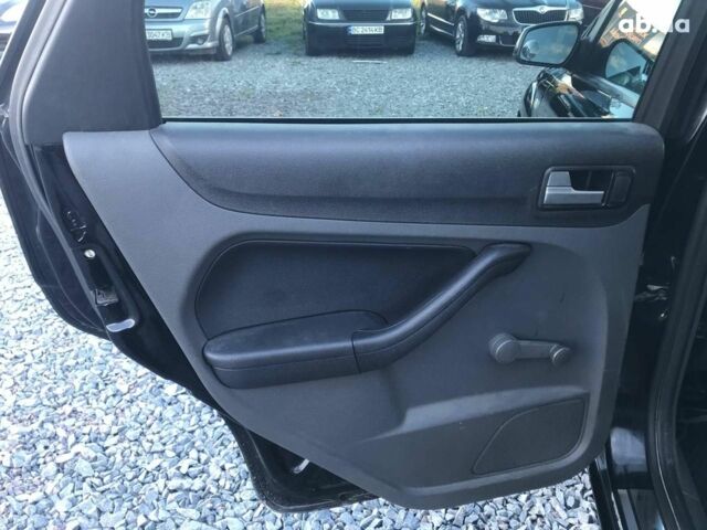 Черный Форд Фокус, объемом двигателя 1.6 л и пробегом 167 тыс. км за 5390 $, фото 15 на Automoto.ua