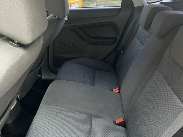 Чорний Форд Фокус, об'ємом двигуна 1.8 л та пробігом 265 тис. км за 3700 $, фото 10 на Automoto.ua