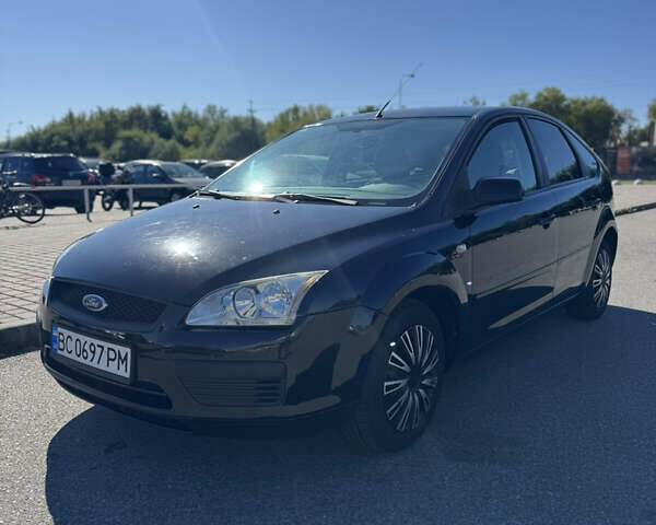 Черный Форд Фокус, объемом двигателя 1.6 л и пробегом 167 тыс. км за 5200 $, фото 5 на Automoto.ua