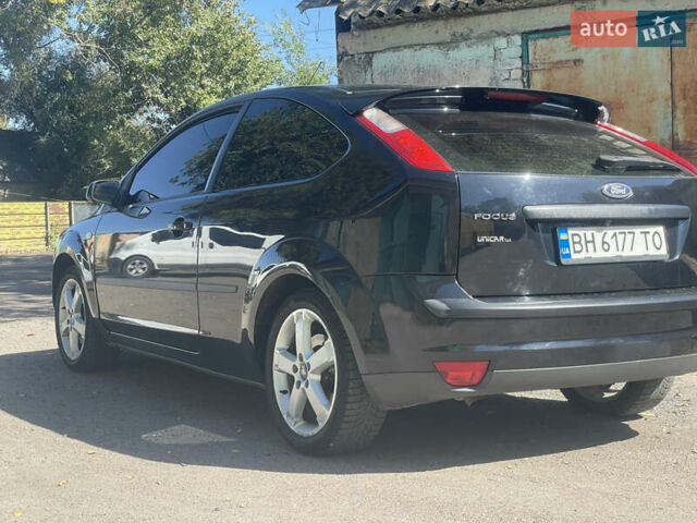 Черный Форд Фокус, объемом двигателя 1.75 л и пробегом 294 тыс. км за 5200 $, фото 11 на Automoto.ua