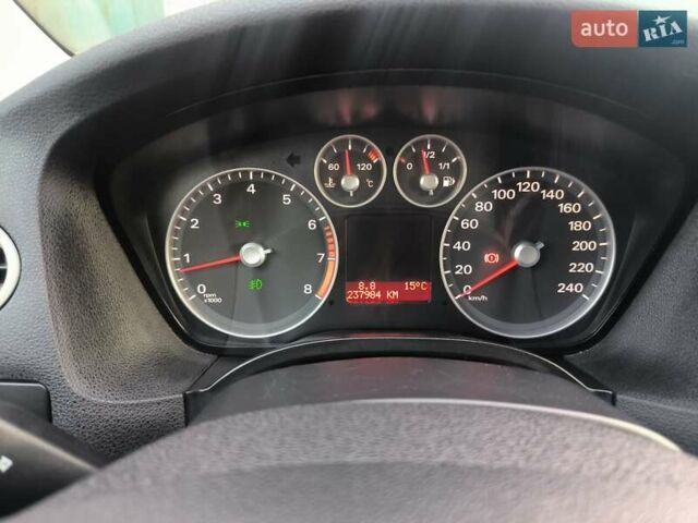 Черный Форд Фокус, объемом двигателя 1.6 л и пробегом 238 тыс. км за 4900 $, фото 2 на Automoto.ua