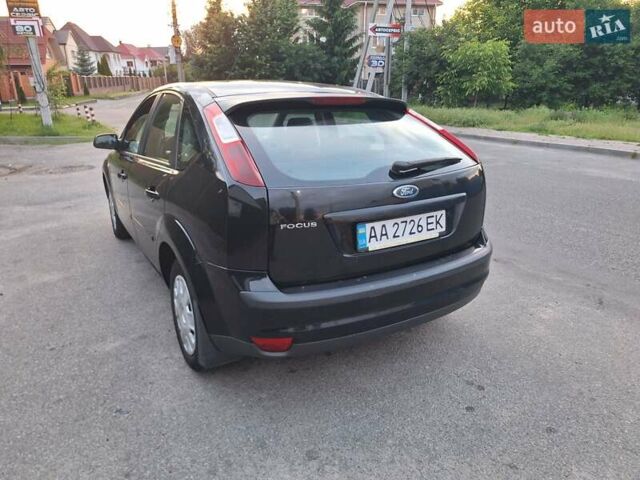 Черный Форд Фокус, объемом двигателя 1.6 л и пробегом 228 тыс. км за 4500 $, фото 5 на Automoto.ua