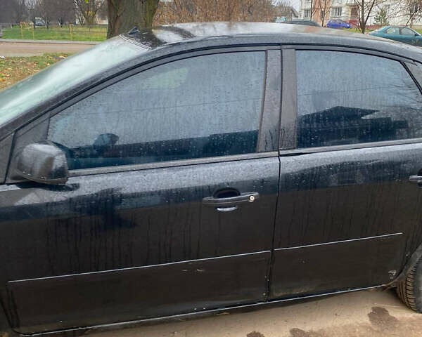 Черный Форд Фокус, объемом двигателя 1.6 л и пробегом 257 тыс. км за 3000 $, фото 3 на Automoto.ua