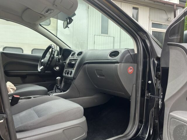 Чорний Форд Фокус, об'ємом двигуна 1.8 л та пробігом 265 тис. км за 3700 $, фото 12 на Automoto.ua