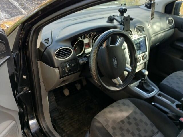 Чорний Форд Фокус, об'ємом двигуна 1.6 л та пробігом 223 тис. км за 4100 $, фото 7 на Automoto.ua