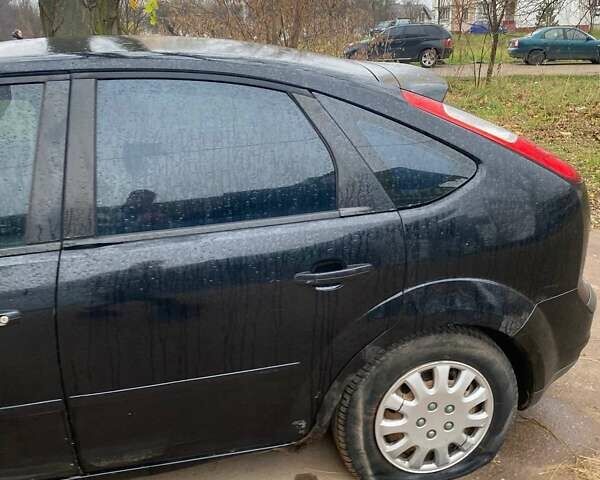 Черный Форд Фокус, объемом двигателя 1.6 л и пробегом 257 тыс. км за 2499 $, фото 7 на Automoto.ua