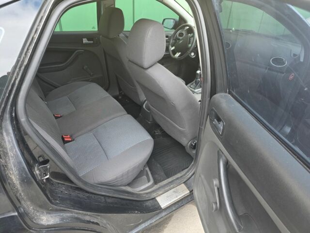 Черный Форд Фокус, объемом двигателя 1.6 л и пробегом 260 тыс. км за 2600 $, фото 8 на Automoto.ua