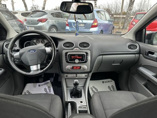 Чорний Форд Фокус, об'ємом двигуна 1.6 л та пробігом 181 тис. км за 5200 $, фото 7 на Automoto.ua