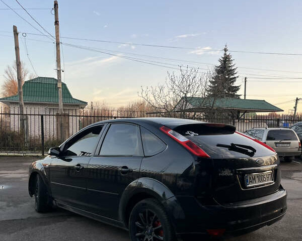Чорний Форд Фокус, об'ємом двигуна 2 л та пробігом 313 тис. км за 3250 $, фото 2 на Automoto.ua