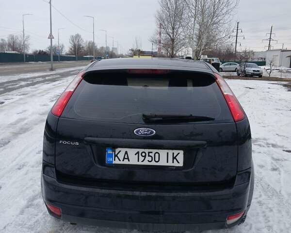Черный Форд Фокус, объемом двигателя 1.6 л и пробегом 300 тыс. км за 4200 $, фото 5 на Automoto.ua