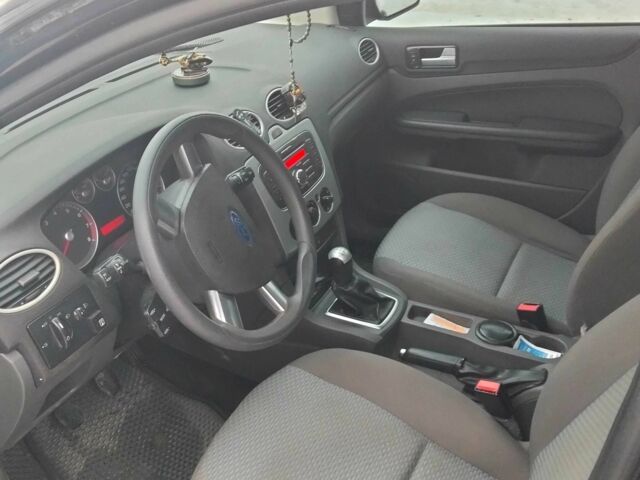 Чорний Форд Фокус, об'ємом двигуна 1.6 л та пробігом 250 тис. км за 4200 $, фото 5 на Automoto.ua