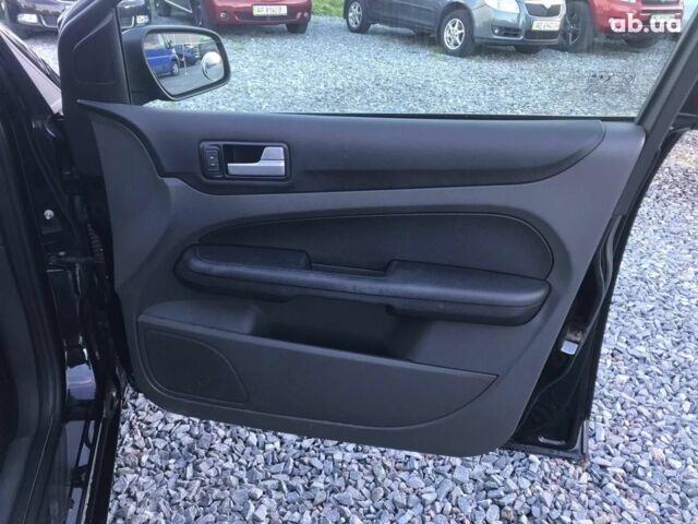 Черный Форд Фокус, объемом двигателя 1.6 л и пробегом 167 тыс. км за 5390 $, фото 19 на Automoto.ua