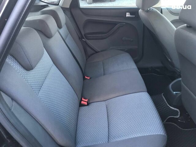 Черный Форд Фокус, объемом двигателя 1.6 л и пробегом 167 тыс. км за 5390 $, фото 17 на Automoto.ua