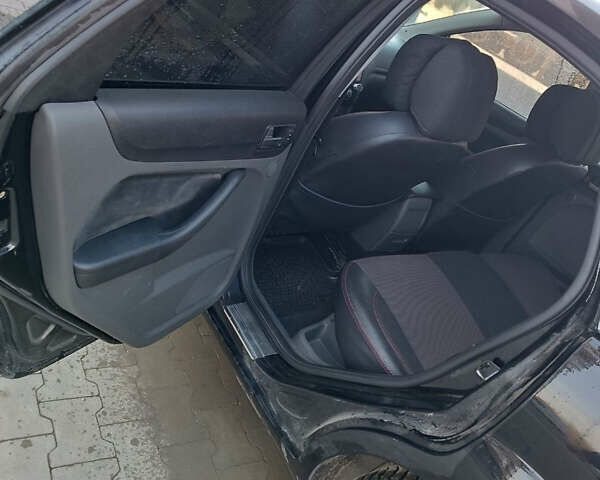 Чорний Форд Фокус, об'ємом двигуна 1.6 л та пробігом 278 тис. км за 4500 $, фото 13 на Automoto.ua