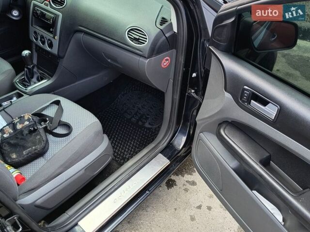 Чорний Форд Фокус, об'ємом двигуна 1.8 л та пробігом 271 тис. км за 4700 $, фото 11 на Automoto.ua