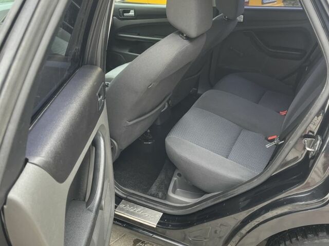 Чорний Форд Фокус, об'ємом двигуна 1.8 л та пробігом 265 тис. км за 3700 $, фото 9 на Automoto.ua