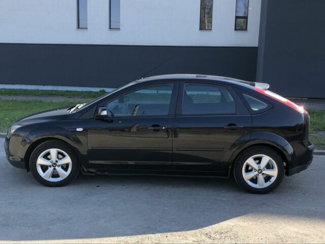 Чорний Форд Фокус, об'ємом двигуна 1.6 л та пробігом 221 тис. км за 3900 $, фото 3 на Automoto.ua