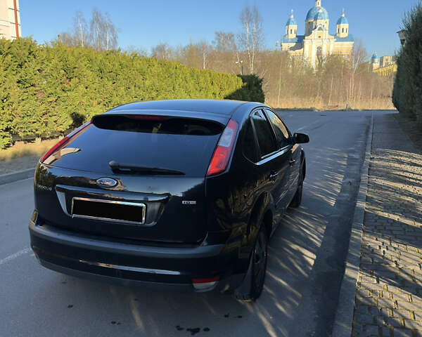 Черный Форд Фокус, объемом двигателя 1.6 л и пробегом 269 тыс. км за 5000 $, фото 5 на Automoto.ua