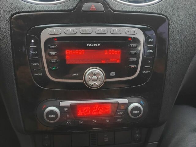 Черный Форд Фокус, объемом двигателя 2 л и пробегом 300 тыс. км за 4300 $, фото 3 на Automoto.ua