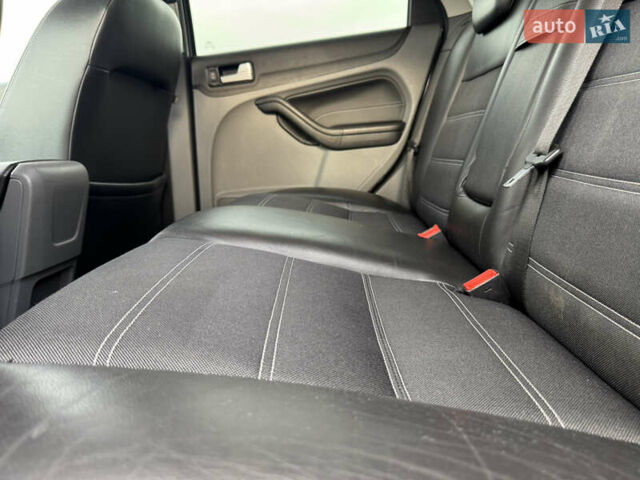 Черный Форд Фокус, объемом двигателя 1.8 л и пробегом 193 тыс. км за 5999 $, фото 71 на Automoto.ua