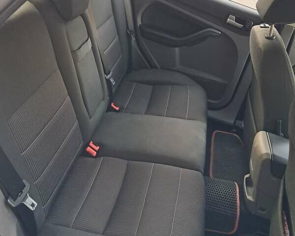 Черный Форд Фокус, объемом двигателя 1.56 л и пробегом 233 тыс. км за 4900 $, фото 1 на Automoto.ua