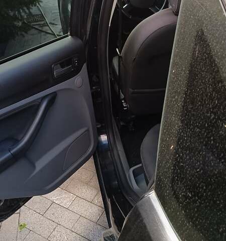 Черный Форд Фокус, объемом двигателя 1.8 л и пробегом 287 тыс. км за 6800 $, фото 27 на Automoto.ua