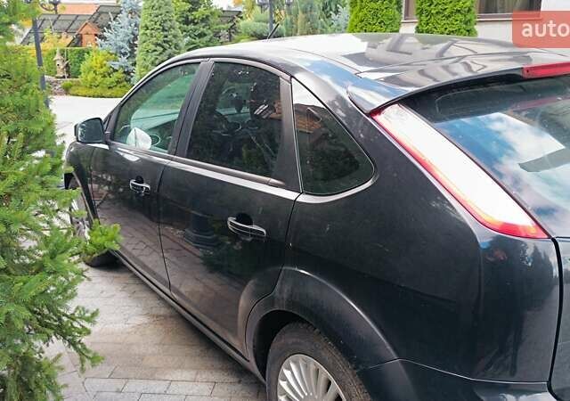 Черный Форд Фокус, объемом двигателя 1.8 л и пробегом 287 тыс. км за 6800 $, фото 8 на Automoto.ua