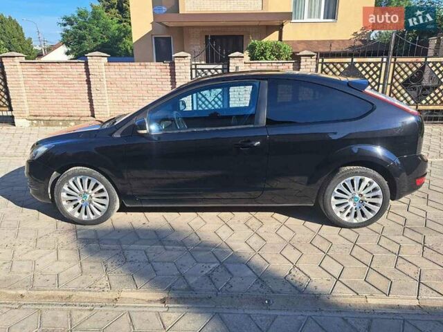 Черный Форд Фокус, объемом двигателя 2 л и пробегом 150 тыс. км за 4550 $, фото 1 на Automoto.ua
