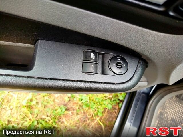 Чорний Форд Фокус, об'ємом двигуна 1.6 л та пробігом 217 тис. км за 4600 $, фото 8 на Automoto.ua