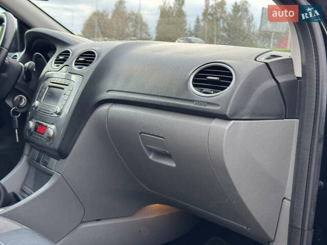 Черный Форд Фокус, объемом двигателя 1.8 л и пробегом 193 тыс. км за 5999 $, фото 88 на Automoto.ua