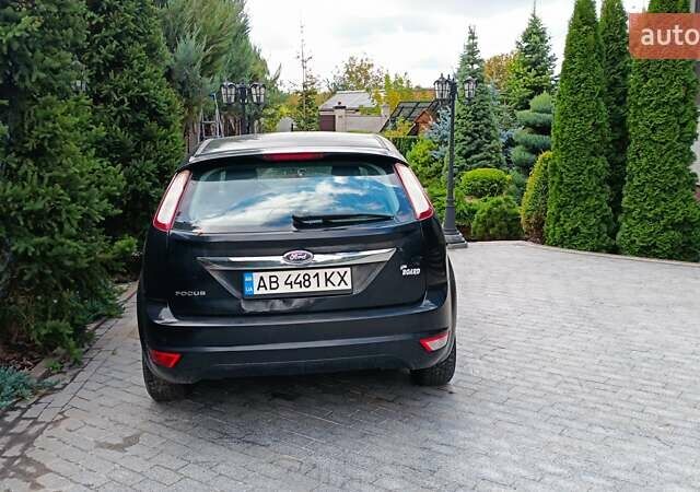 Черный Форд Фокус, объемом двигателя 1.8 л и пробегом 287 тыс. км за 6800 $, фото 6 на Automoto.ua