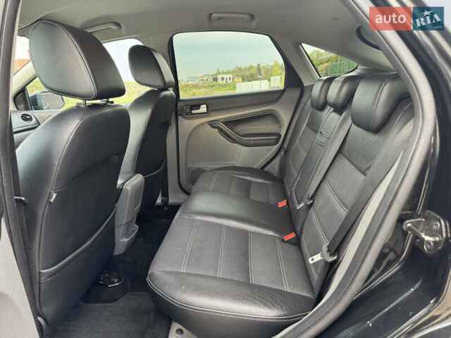 Черный Форд Фокус, объемом двигателя 1.8 л и пробегом 193 тыс. км за 5999 $, фото 70 на Automoto.ua