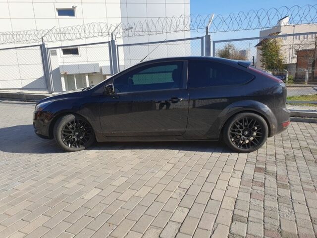 Черный Форд Фокус, объемом двигателя 2 л и пробегом 210 тыс. км за 7000 $, фото 4 на Automoto.ua