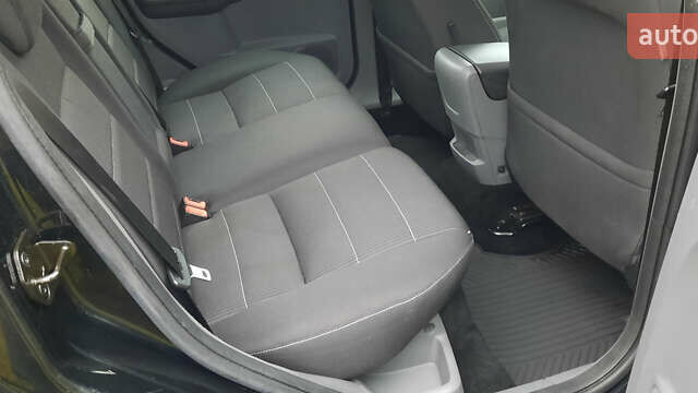 Черный Форд Фокус, объемом двигателя 1.8 л и пробегом 189 тыс. км за 5500 $, фото 32 на Automoto.ua