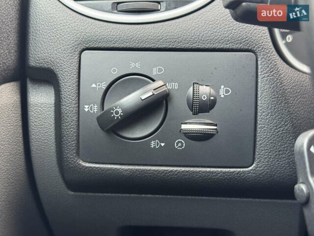 Черный Форд Фокус, объемом двигателя 1.8 л и пробегом 193 тыс. км за 5999 $, фото 48 на Automoto.ua