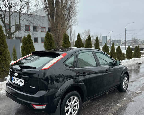 Черный Форд Фокус, объемом двигателя 1.6 л и пробегом 222 тыс. км за 5099 $, фото 4 на Automoto.ua