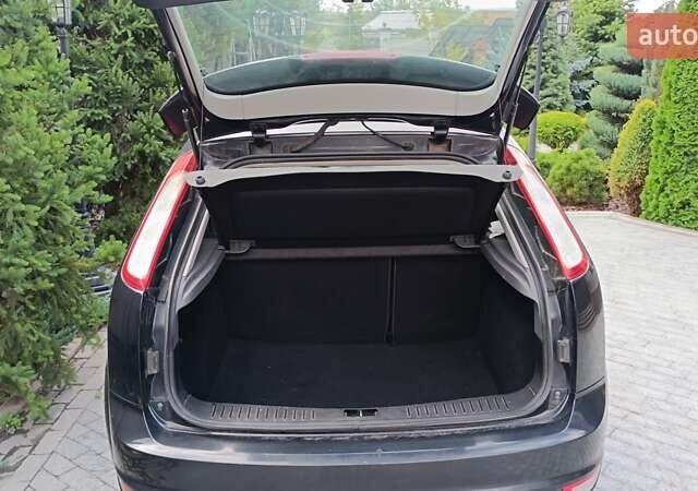 Черный Форд Фокус, объемом двигателя 1.8 л и пробегом 287 тыс. км за 6800 $, фото 9 на Automoto.ua