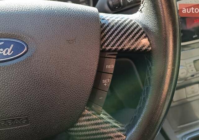 Черный Форд Фокус, объемом двигателя 1.8 л и пробегом 287 тыс. км за 6800 $, фото 40 на Automoto.ua