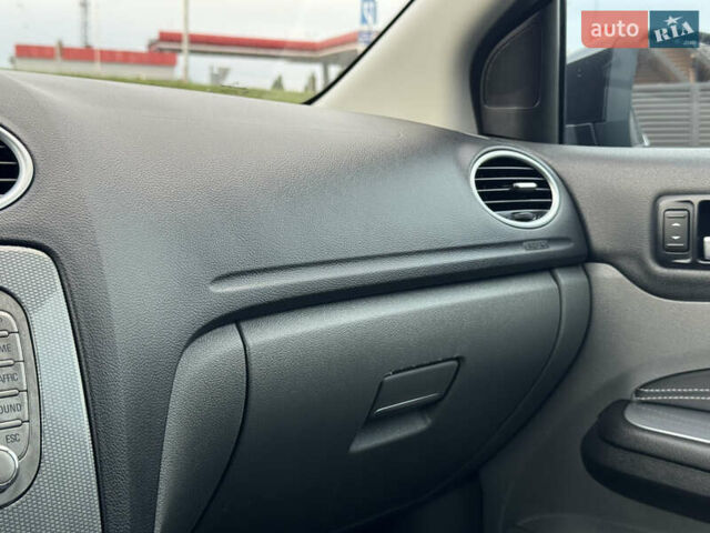 Черный Форд Фокус, объемом двигателя 1.8 л и пробегом 193 тыс. км за 5999 $, фото 61 на Automoto.ua