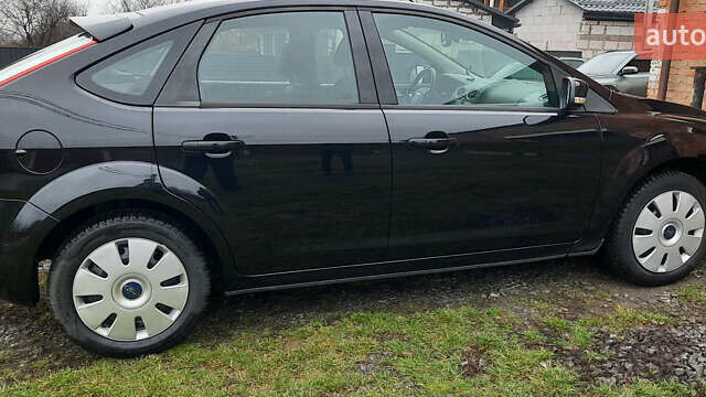 Черный Форд Фокус, объемом двигателя 1.8 л и пробегом 189 тыс. км за 5500 $, фото 13 на Automoto.ua