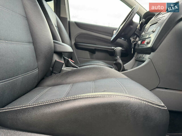 Черный Форд Фокус, объемом двигателя 1.8 л и пробегом 193 тыс. км за 5999 $, фото 86 на Automoto.ua