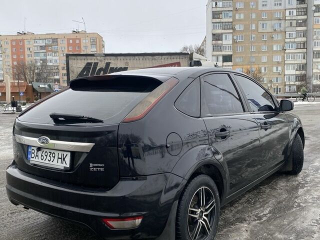 Черный Форд Фокус, объемом двигателя 1.6 л и пробегом 330 тыс. км за 5500 $, фото 2 на Automoto.ua