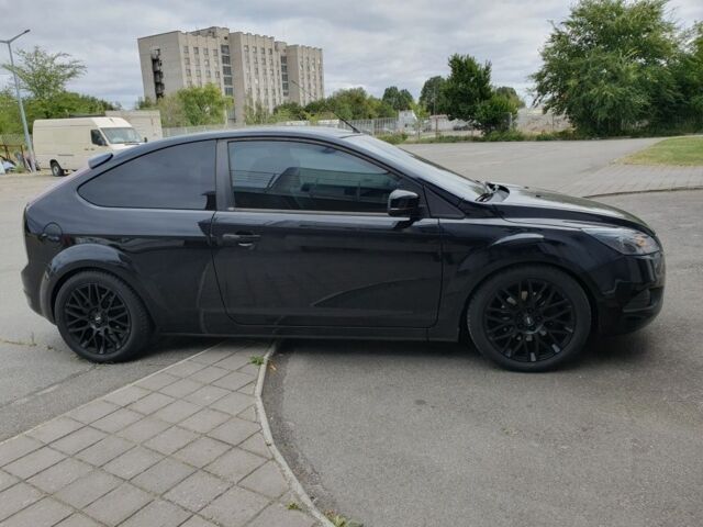 Черный Форд Фокус, объемом двигателя 2 л и пробегом 210 тыс. км за 7000 $, фото 5 на Automoto.ua