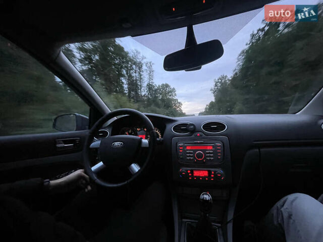 Черный Форд Фокус, объемом двигателя 1.8 л и пробегом 243 тыс. км за 7500 $, фото 77 на Automoto.ua