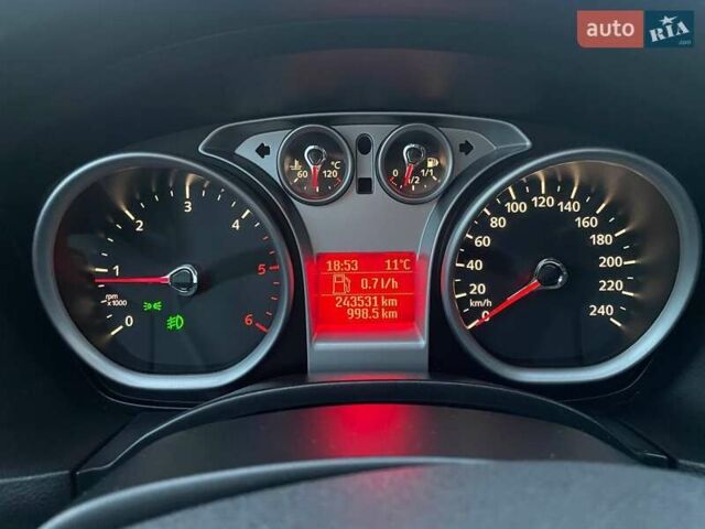 Черный Форд Фокус, объемом двигателя 1.8 л и пробегом 245 тыс. км за 7000 $, фото 62 на Automoto.ua