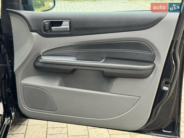 Черный Форд Фокус, объемом двигателя 1.8 л и пробегом 193 тыс. км за 5999 $, фото 81 на Automoto.ua