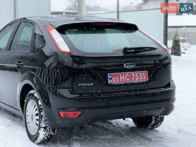 Черный Форд Фокус, объемом двигателя 1.6 л и пробегом 192 тыс. км за 5600 $, фото 5 на Automoto.ua